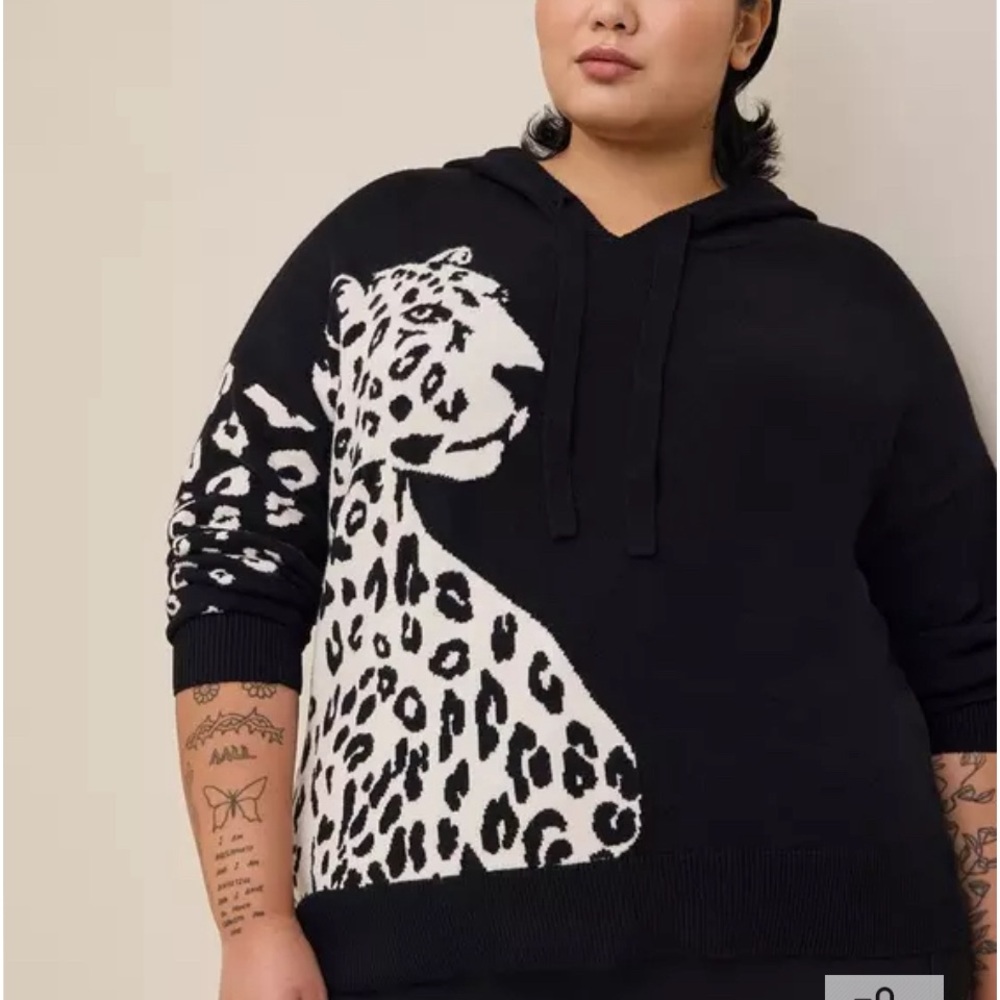 Torrid Black and White Crew Neck Sweater with Leopard Graphic - Picture 2 of 2